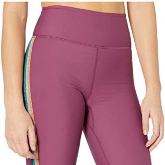 Wildberry/ purple 7/8 legging with stripe down side - Picture 7 of 7